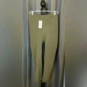 8. Astoria Activewear Olive Green Leggings XL NWT